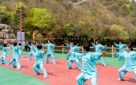 “汉江源·太极行”活动成功举行缩略图 “汉江源·太极行”活动成功举行缩略图