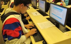 今年起陕西省高考外语口试实行计算机考试 今起开始网上报名缩略图
