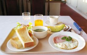 吃“小鸟餐”，跳健身操……中国家庭掀起健康新风尚缩略图