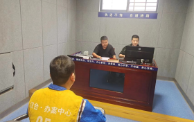 “在房管局有硬关系”?以能搞掂公租房为由骗走60多万被汉中警方抓获缩略图 “在房管局有硬关系”?以能搞掂公租房为由骗走60多万被汉中警方抓获缩略图