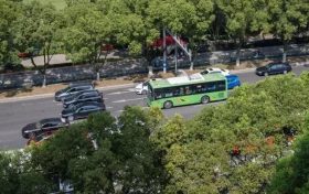 东大街封闭改造,今起城区这6条公交线路临时改道缩略图 东大街封闭改造,今起城区这6条公交线路临时改道缩略图