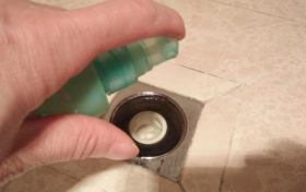 往下水道投消毒片 这样的防疫消杀不仅多余而且危险缩略图 往下水道投消毒片 这样的防疫消杀不仅多余而且危险缩略图