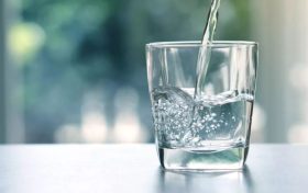 夏季喝水少，身体会悄悄的发生变化？缩略图