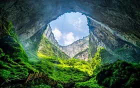 世界奇观!跟着院士去探秘,为您揭开“留坝天坦”的神秘面纱 →缩略图 世界奇观!跟着院士去探秘,为您揭开“留坝天坦”的神秘面纱 →缩略图
