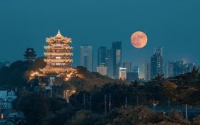 赏月攻略来了!今年中秋三大特别之处你都知道吗?缩略图 赏月攻略来了!今年中秋三大特别之处你都知道吗?缩略图
