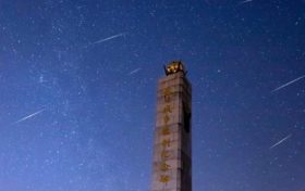 超级月亮、流星雨……2023年天象剧场“节目单”来了缩略图 超级月亮、流星雨……2023年天象剧场“节目单”来了缩略图