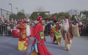 汉台:锣鼓喧天东关里,喜气洋洋中国年!缩略图 汉台:锣鼓喧天东关里,喜气洋洋中国年!缩略图