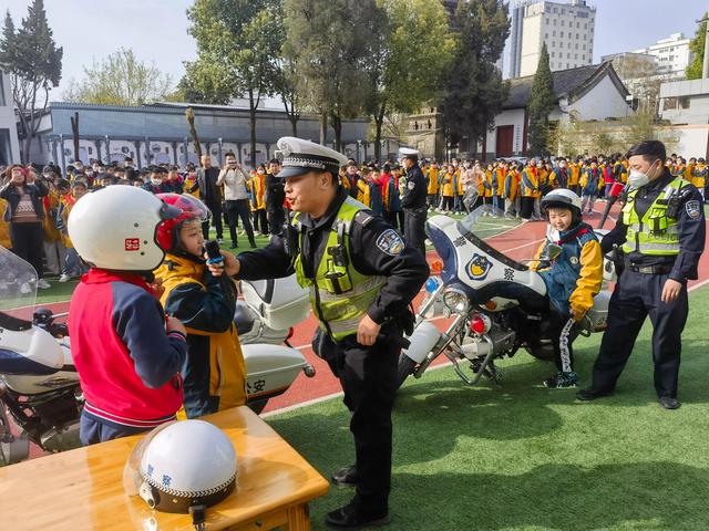 【全国中小学生安全教育日】汉中交警一大队开讲啦！插图1