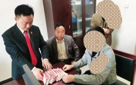 为“彩礼”降温 法庭调解助力移风易俗新风尚缩略图 为“彩礼”降温 法庭调解助力移风易俗新风尚缩略图