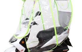 图方便有隐患 电动车遮阳伞、雨棚“很伤人”缩略图 图方便有隐患 电动车遮阳伞、雨棚“很伤人”缩略图