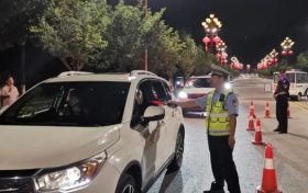 南郑交警开展“飙车炸街”等专项违法整治行动缩略图 南郑交警开展“飙车炸街”等专项违法整治行动缩略图