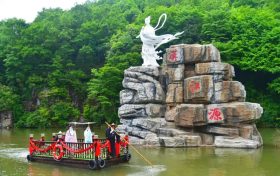 汉江源景区《我和我的祖国》快闪，祝祖国繁荣昌盛。缩略图