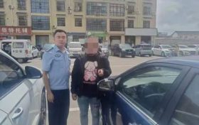 张贴“小广告” 2男子被抓现行缩略图 张贴“小广告” 2男子被抓现行缩略图