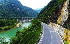 汉中市首条智慧公路试点工程建成投用缩略图 汉中市首条智慧公路试点工程建成投用缩略图