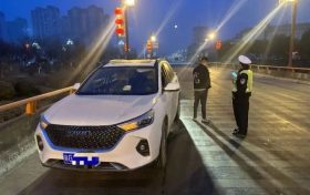 无证驾驶?汉中交警:查!缩略图 无证驾驶?汉中交警:查!缩略图