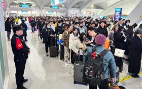 元旦小长假火车票16日起开售,购票攻略来了缩略图 元旦小长假火车票16日起开售,购票攻略来了缩略图