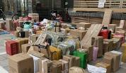 快递新规3月1日起施行 不得抛扔踩踏快件缩略图