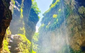 禅家岩地洞河天坑有了移动信号缩略图 禅家岩地洞河天坑有了移动信号缩略图