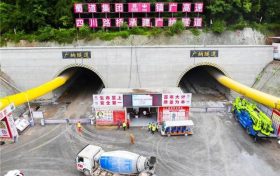 镇广高速广纳隧道新进展来了缩略图 镇广高速广纳隧道新进展来了缩略图