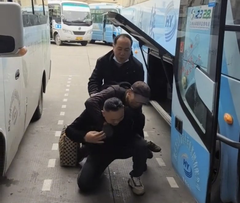 汉中一客运驾驶员被省道路运输企业评选为爱心司机插图