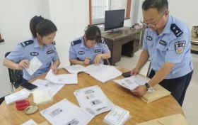 汉台交警深推非国标三轮、四轮电动车过渡期备案登记及挂牌工作缩略图 汉台交警深推非国标三轮、四轮电动车过渡期备案登记及挂牌工作缩略图