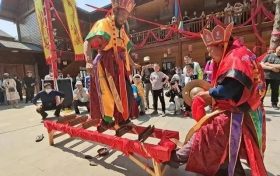“十·一”假期,汉江源景区羌族傩艺演出免费看!上刀山、过刀桥、下火海……缩略图 “十·一”假期,汉江源景区羌族傩艺演出免费看!上刀山、过刀桥、下火海……缩略图
