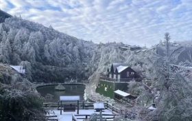 初冬的顶级浪漫,镇巴草坝的雪景云海缩略图 初冬的顶级浪漫,镇巴草坝的雪景云海缩略图