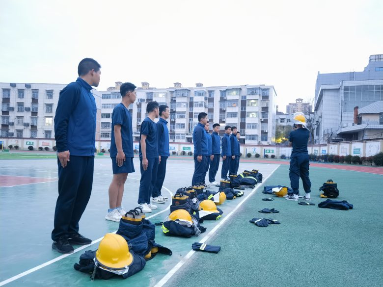 城固县职教中心专职消防员培训正式开班插图1
