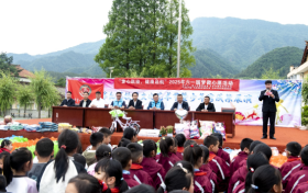 公益组织携手爱心企业 圆梦200名困境儿童“六一微心愿”缩略图