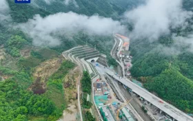 陕南这条高铁全线隧道贯通！预计明年通车！缩略图
