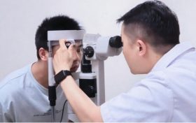 视力追逐战！“生死时速” 开展FCB手术，为18岁网脱少年“抢”回视力！缩略图