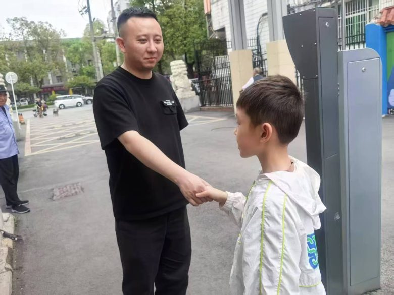 赞！拾金不昧的汉中好少年——周章可插图1
