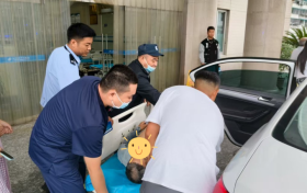 民警为生命开辟“绿色通道”缩略图