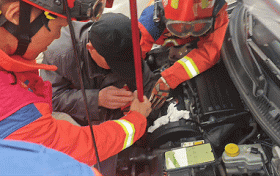 手卡发动机！汉中一男子紧急求助缩略图