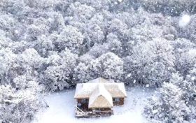 春有繁花夏有凉，秋染山林冬有霜 —— 草川子景区缩略图