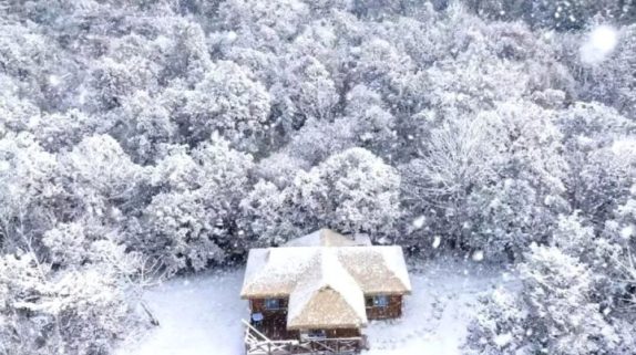 春有繁花夏有凉,秋染山林冬有霜 —— 草川子景区缩略图 春有繁花夏有凉,秋染山林冬有霜 —— 草川子景区缩略图