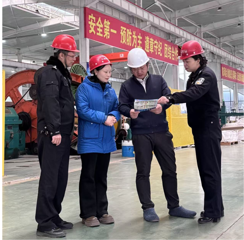 城固县公安局经侦大队送法入企 筑牢企业风险“防火墙”插图2